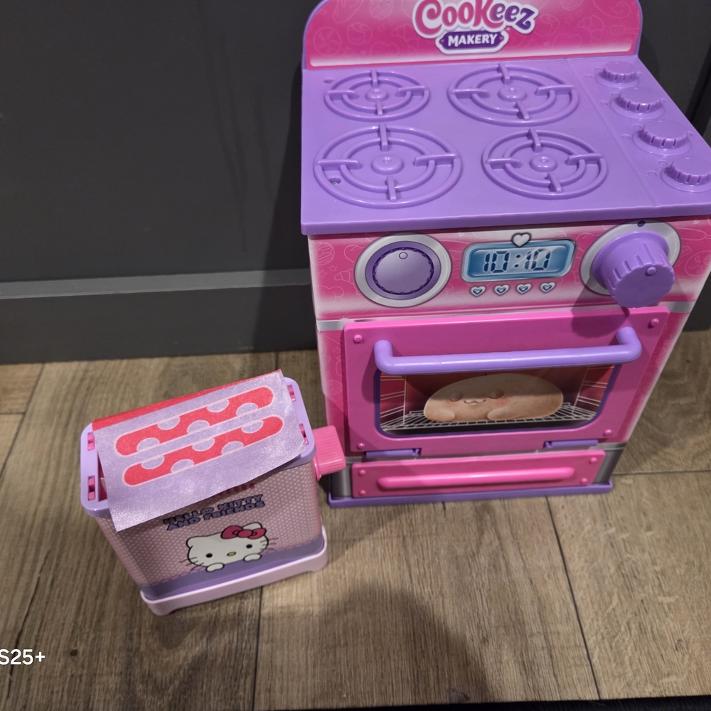 Pink and Purple Toy Oven Set